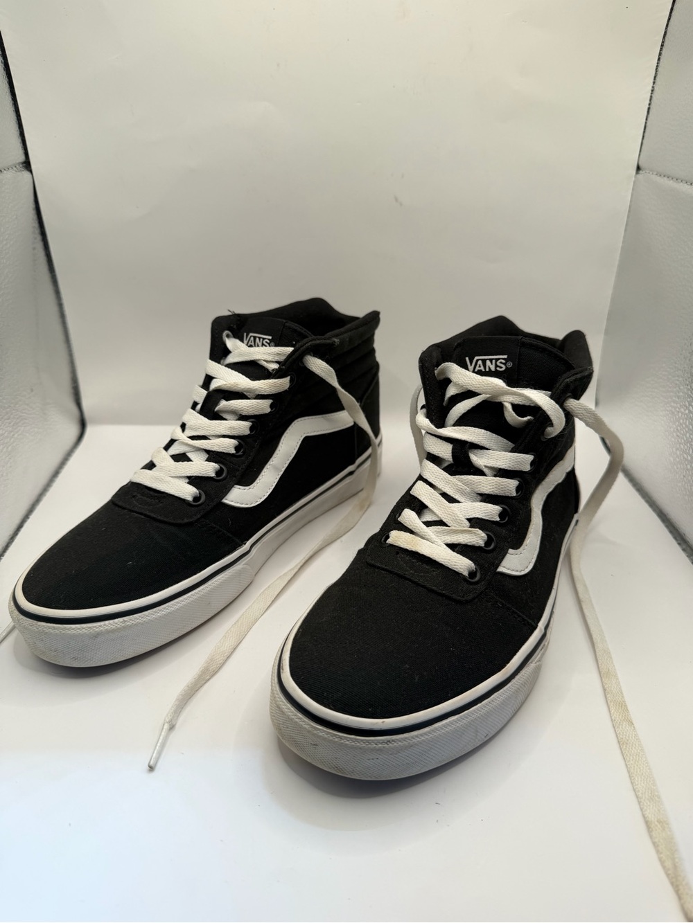 Vans Sk8-Hi Black White High Top Sneakers Women’s Size 8.5 Canvas